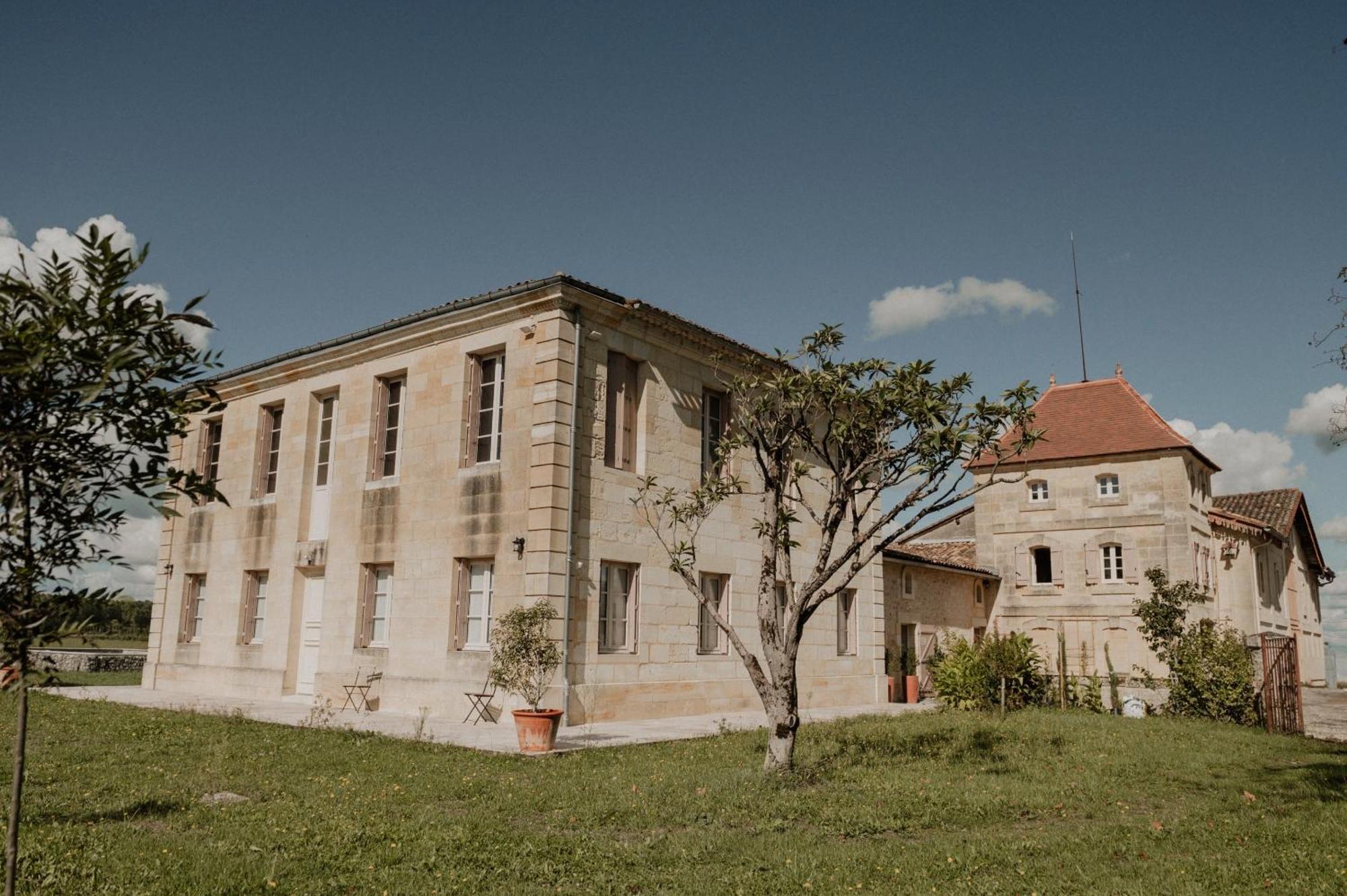 Chateau De La Vieille Chapelle Lugon et l'Ile du Carney Luaran gambar